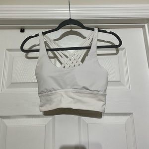 Lululemon Free to be Serene Bra